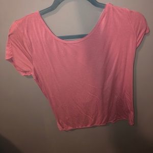 Cute shirt with the most attractive back!